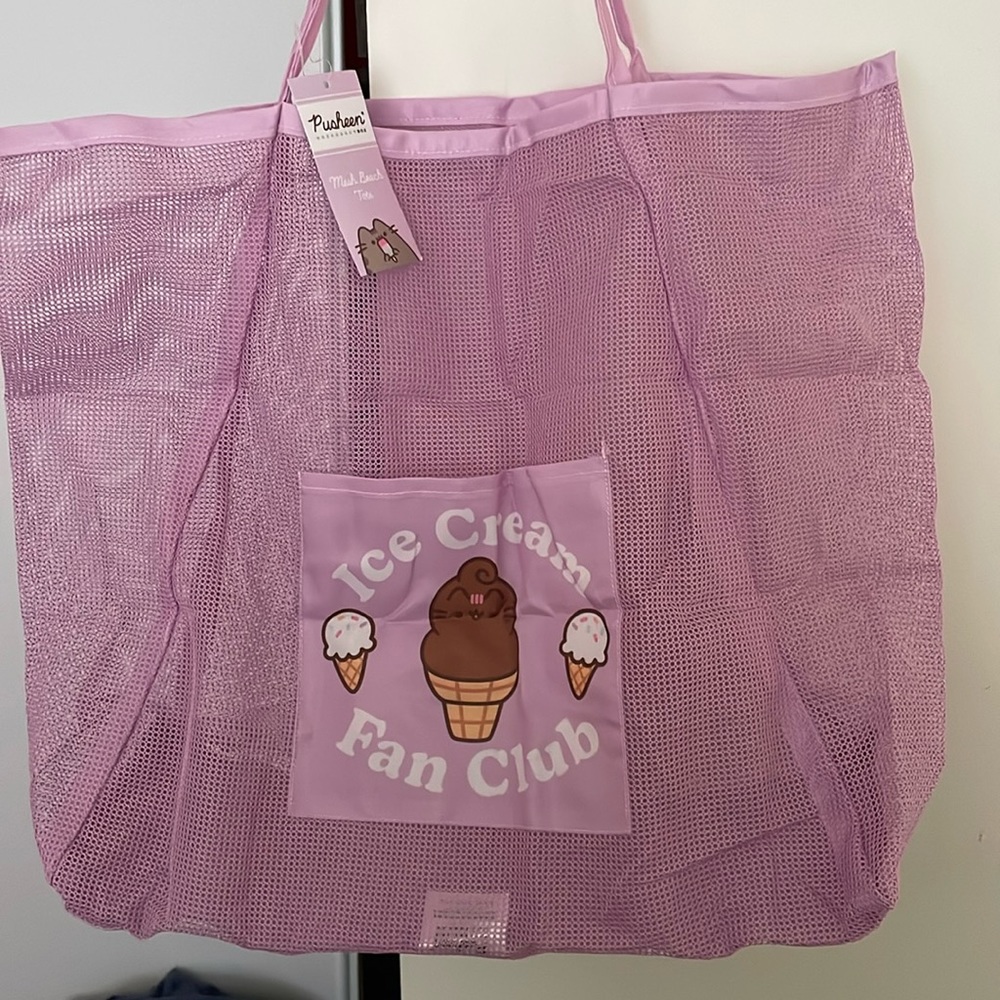 Pusheen Beach Tote Bag